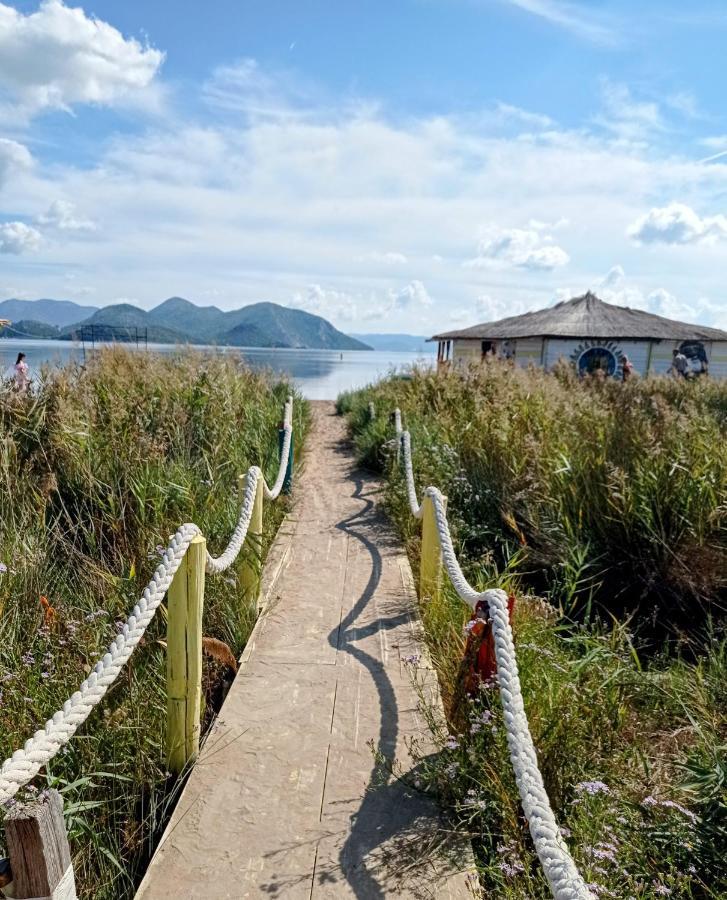 Apartman Ella Peracko Blato Esterno foto